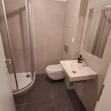 U Letiště Tuchomerice