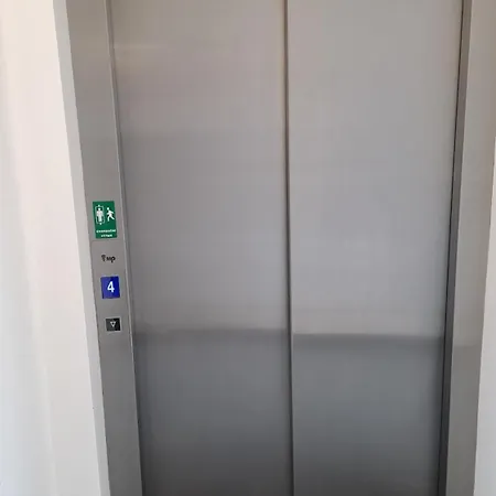 U Letiste דירה