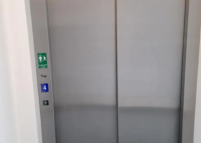 U Letiste דירה